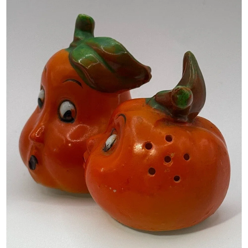 Vintage kissing fruits orange & pear Salt & Pepper Shaker Made in Japan MCM